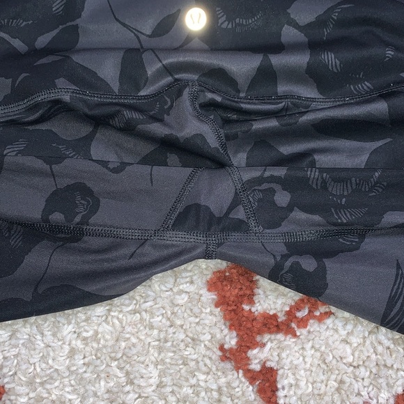 Lululemon- HR Wunder Under Flat Inky Floral- Sz 10- 28”- FoldOver- Coal Black - Picture 11 of 14
